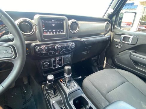 Used 2023 Jeep Gladiator Sport AWD/4WD image 28