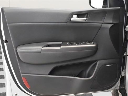 Used 2017 Kia Sportage EX w/ EX Technology Package image 22