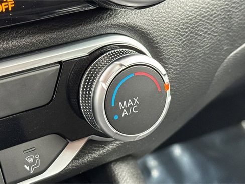 Used 2025 Nissan Sentra SV image 29