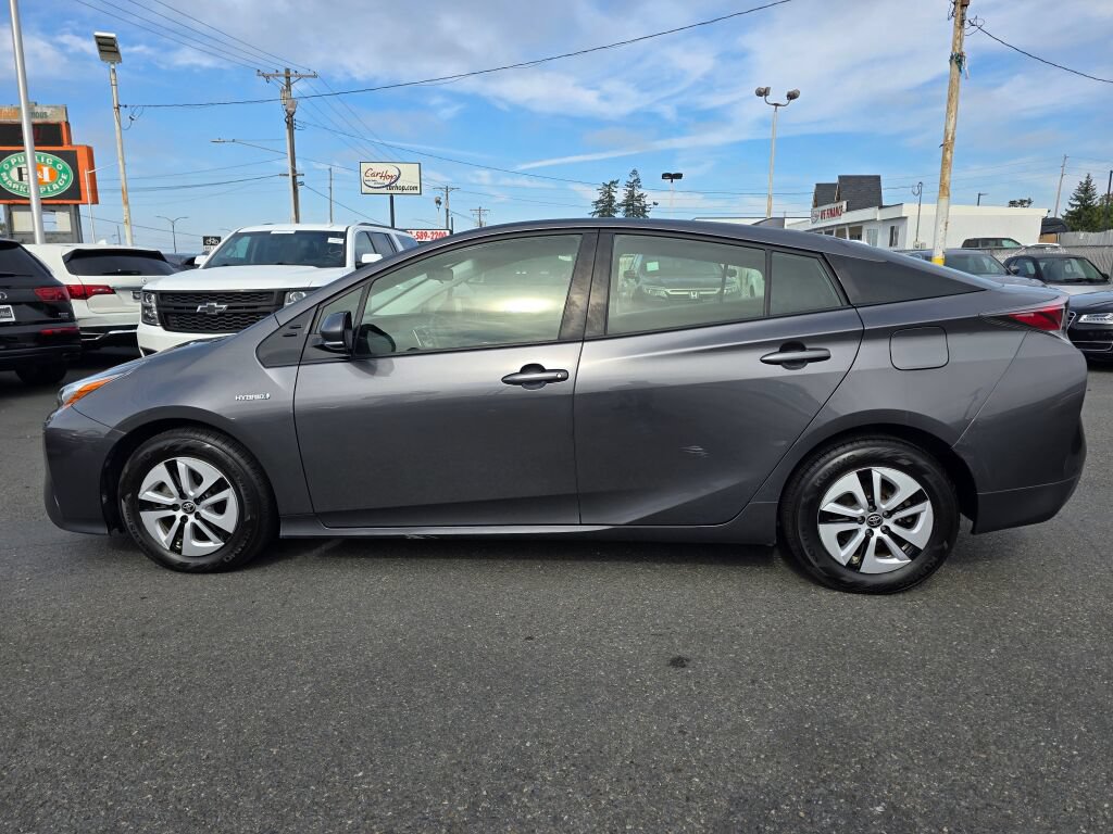 Used 2017 Toyota Prius Two FWD image 9