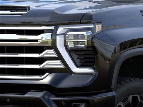 New 2026 Chevrolet Silverado 2500 High Country w/ High Country Premium Package AWD/4WD image 12