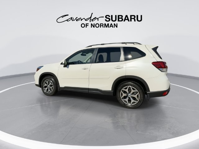 Used 2021 Subaru Forester Premium AWD/4WD image 7