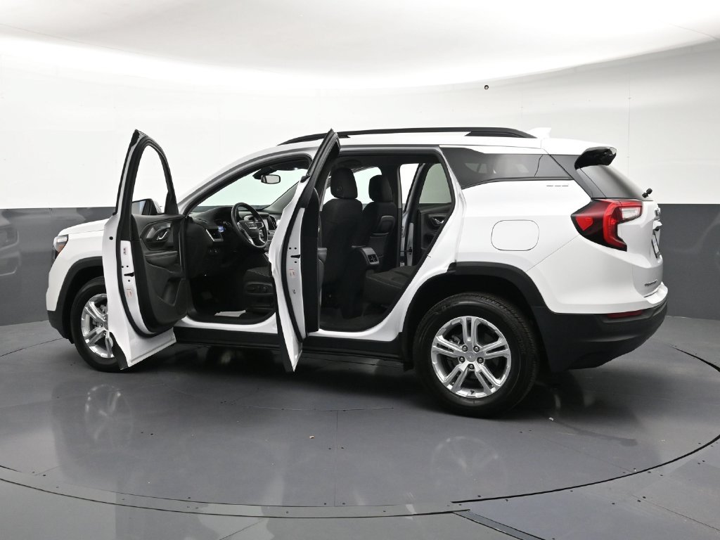 Certified 2022 GMC Terrain SLE w/ Driver Convenience Package AWD/4WD image 35