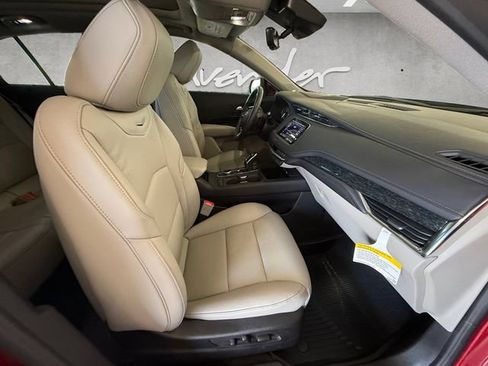 Certified 2022 Cadillac XT4 Premium Luxury w/ Technology Package FWD image 24