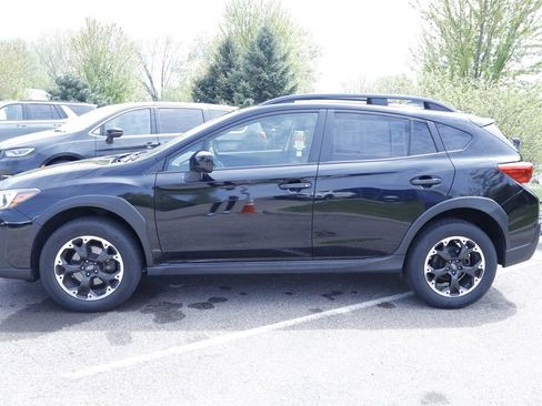 Used 2021 Subaru Crosstrek 2.0i Premium w/ Moonroof Package AWD/4WD image 2