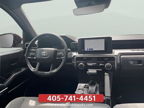 Used 2025 Toyota Tacoma SR5 AWD/4WD image 22