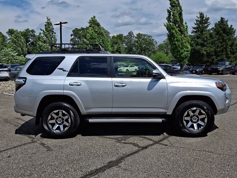 Used 2023 Toyota 4Runner TRD Off-Road Premium w/ Moonroof Package AWD/4WD image 7