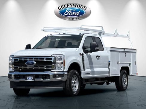 New 2026 Ford F350 XL w/ XL Chrome Package image 8