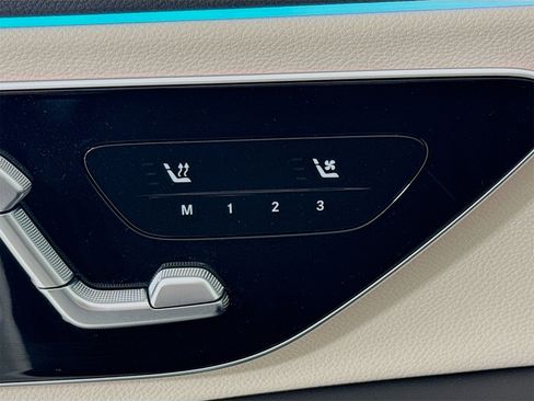 Used 2024 Mercedes-Benz E 350 4MATIC Sedan image 22