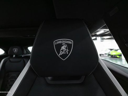 New 2025 Lamborghini Urus SE image 36
