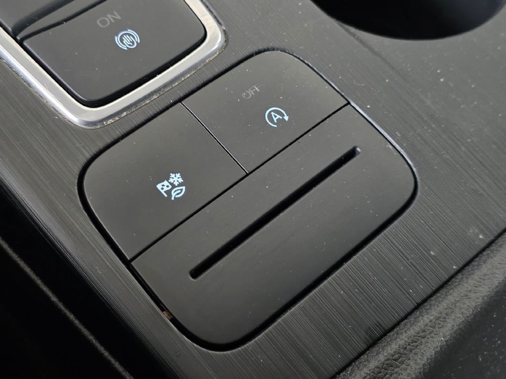 Used 2025 Ford Escape Active FWD image 19