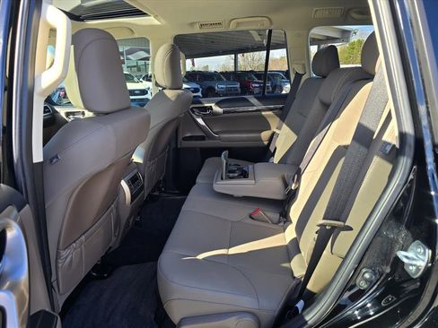 Used 2021 Lexus GX 460 Premium w/ Premium Package image 11