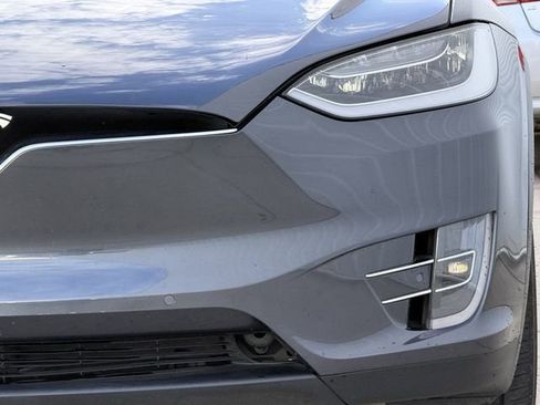 Used 2018 Tesla Model X 100D image 9