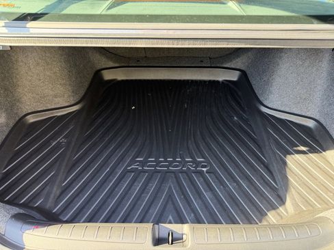 Used 2018 Honda Accord EX-L image 35