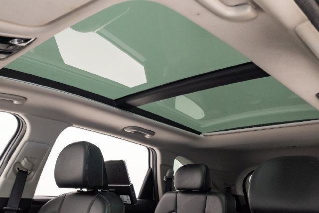 Used 2023 Kia Sorento EX w/ Panoramic Sunroof Package FWD image 11