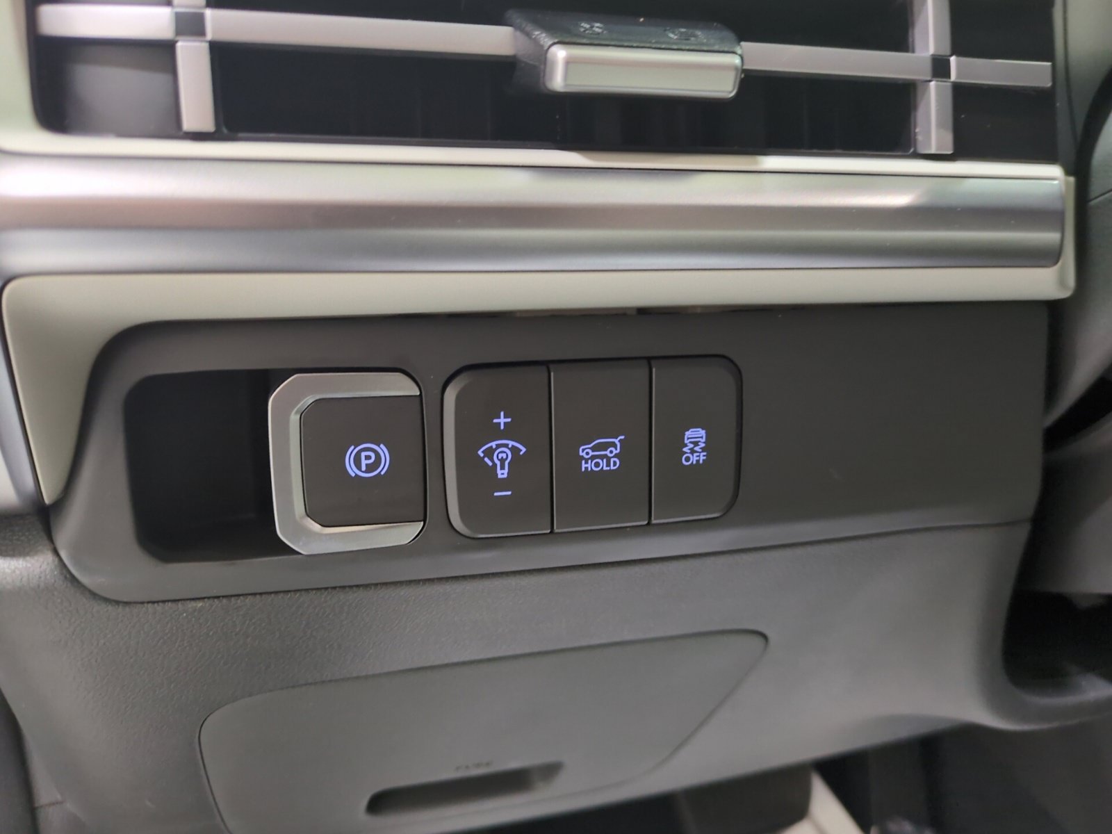 Certified 2024 Hyundai Santa Fe SE AWD/4WD image 19