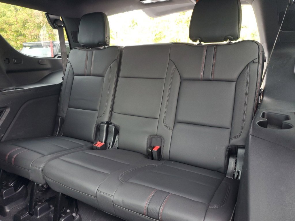 Used 2024 Chevrolet Tahoe RST w/ Luxury Package AWD/4WD image 19