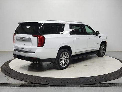 Used 2021 GMC Yukon XL Denali w/ Advanced Technology Package AWD/4WD image 8