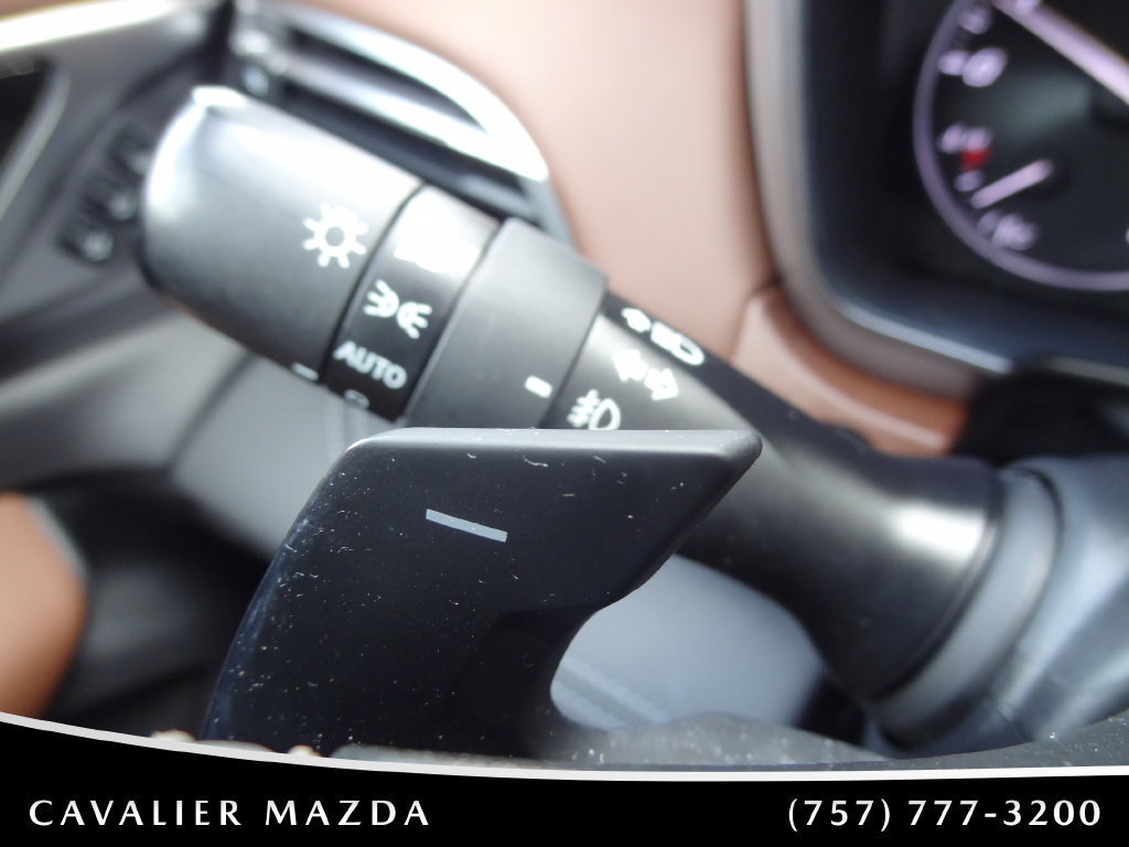 Used 2025 Subaru Outback Touring XT AWD/4WD image 27