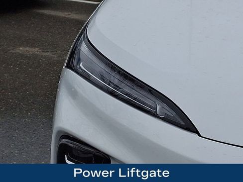 Used 2025 Buick Enclave Preferred image 13