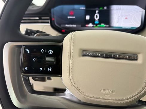 New 2026 Land Rover Range Rover SE image 18