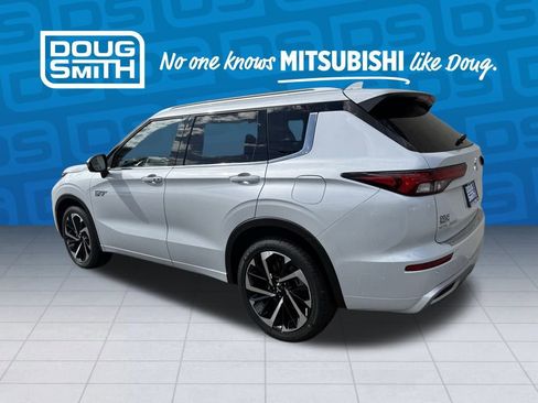 New 2025 Mitsubishi Outlander SEL image 2