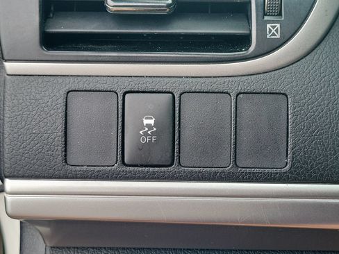 Used 2014 Toyota Camry SE w/ Moonroof Package FWD image 28