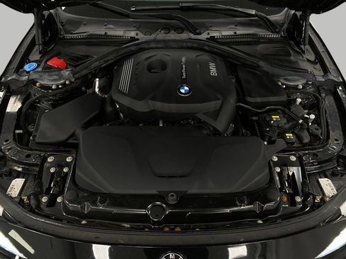 Used 2018 BMW 330i xDrive Sedan image 10