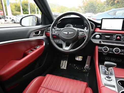 Used 2023 Genesis G70 2.0T w/ Sport Prestige Package image 18