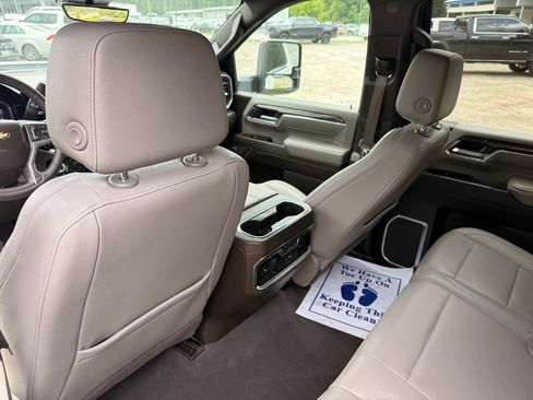 Used 2024 Chevrolet Silverado 3500 LTZ w/ LTZ Convenience Package AWD/4WD image 24