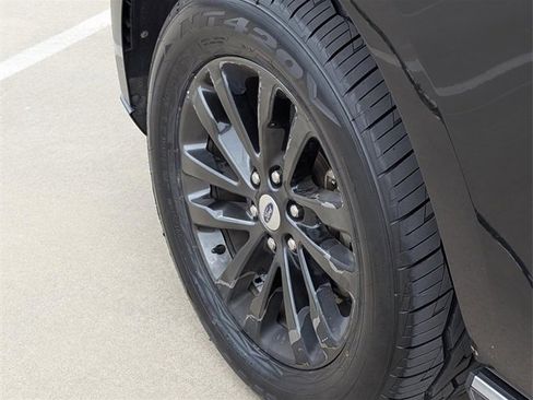 Used 2019 Ford Expedition Max Limited image 8