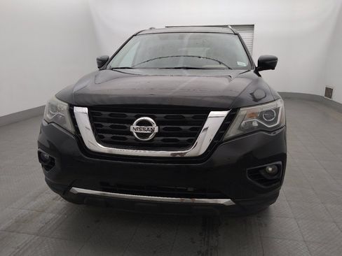 Used 2017 Nissan Pathfinder Platinum FWD image 15