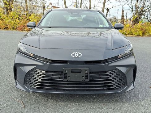 Used 2025 Toyota Camry LE image 2