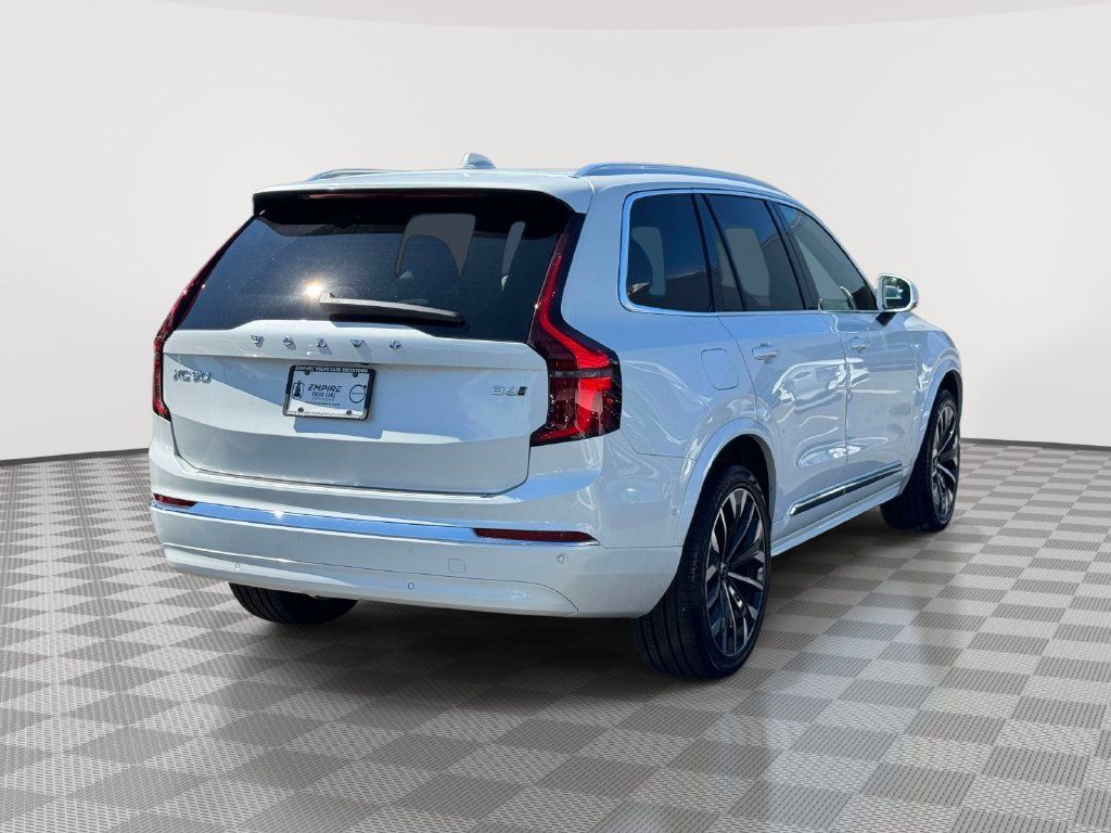 Used 2026 Volvo XC90 B6 Plus w/ Protection Package Premier AWD/4WD image 4