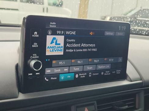Used 2025 Honda Pilot TrailSport image 35