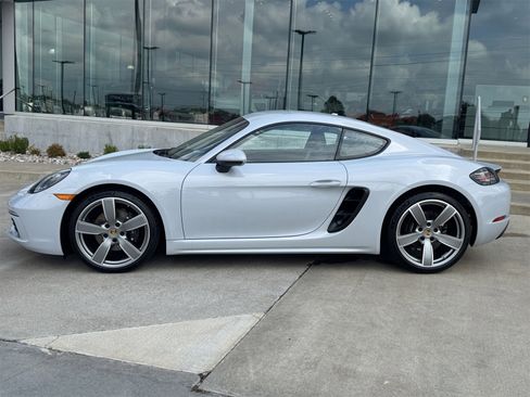 New 2025 Porsche 718 Cayman image 2