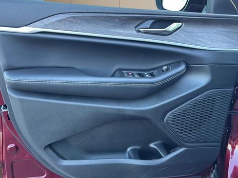 New 2026 Jeep Grand Cherokee Altitude AWD/4WD image 16