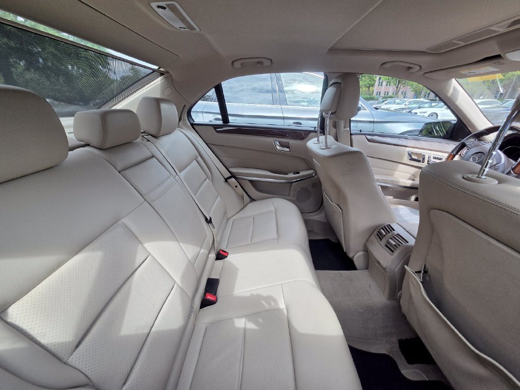 Used 2014 Mercedes-Benz E 350 4MATIC Sedan image 11