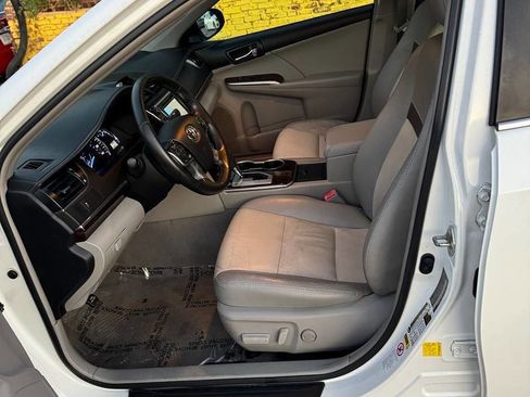 Used 2012 Toyota Camry XLE image 9