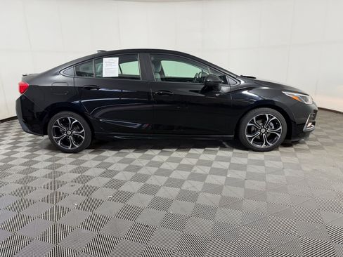 Used 2019 Chevrolet Cruze LT w/ Convenience Package FWD image 8