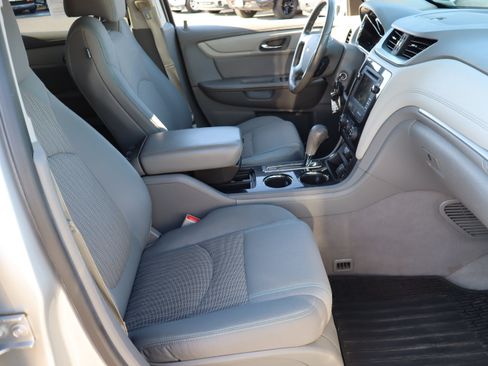 Used 2017 Chevrolet Traverse LT AWD/4WD image 35