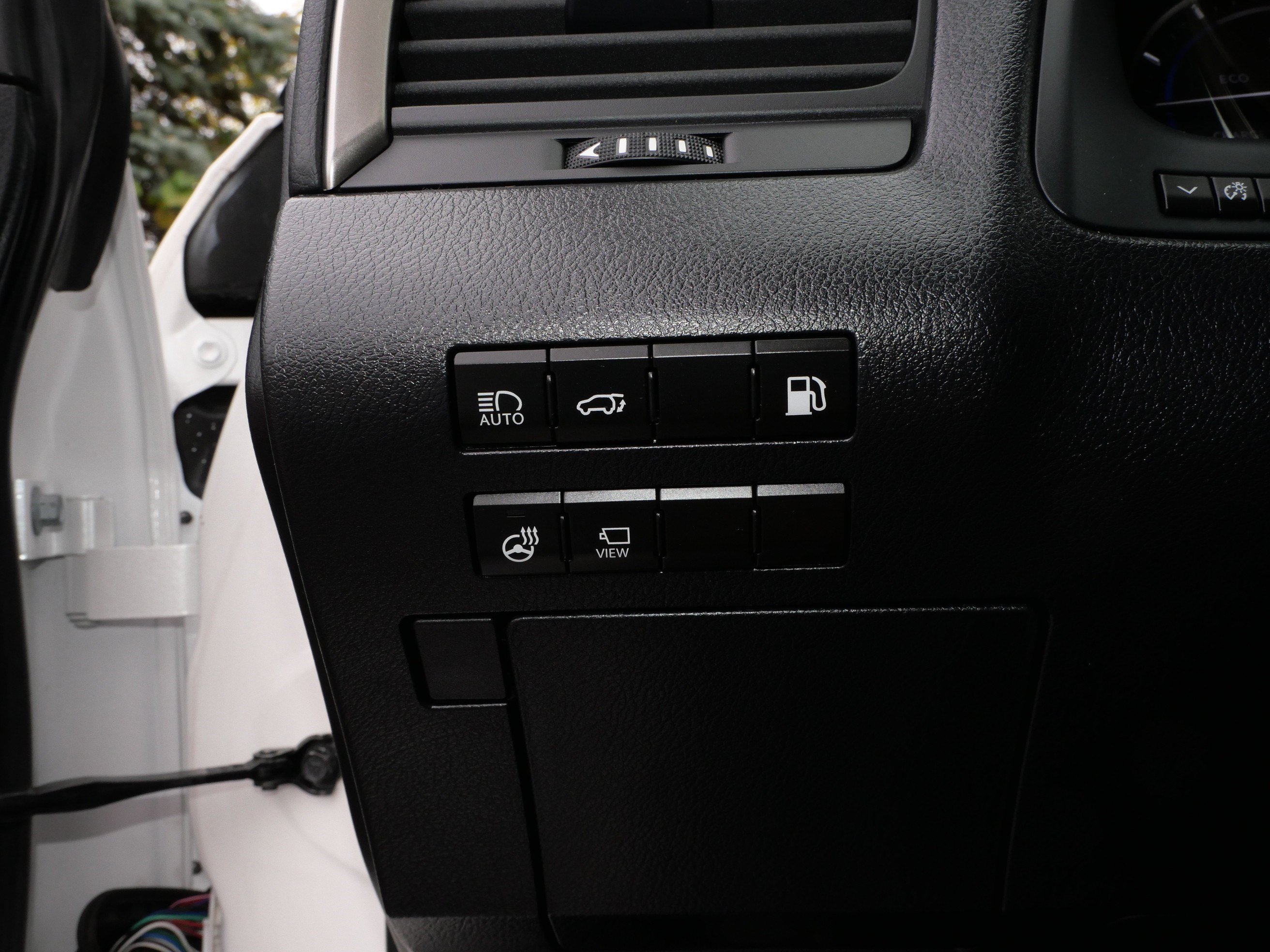 Used 2022 Lexus RX 450hL AWD w/ Premium Package image 29