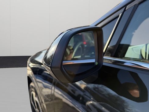 Used 2025 Chevrolet Equinox EV LT image 17