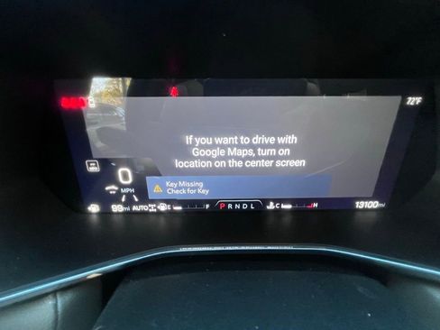 Used 2024 GMC Canyon Denali image 8