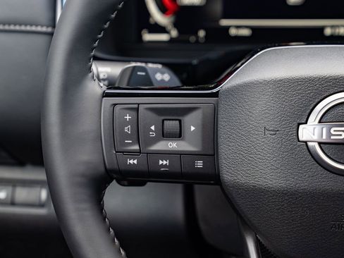 New 2026 Nissan Pathfinder SL AWD/4WD image 15