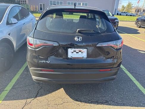 Used 2023 Honda HR-V LX image 5