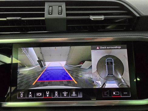 Used 2024 Audi Q3 2.0T Premium Plus w/ Premium Plus Package image 36