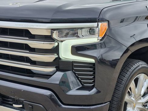 Used 2024 Chevrolet Silverado 1500 High Country w/ High Country Premium Package AWD/4WD image 16
