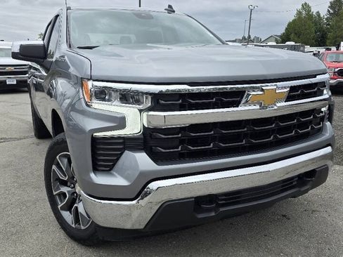 Used 2023 Chevrolet Silverado 1500 LT AWD/4WD image 4