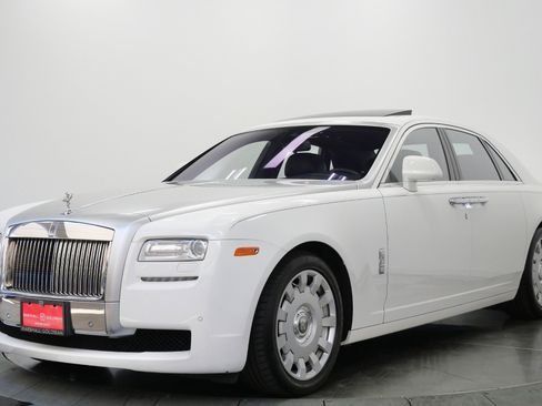 Used 2014 Rolls-Royce Ghost RWD image 5